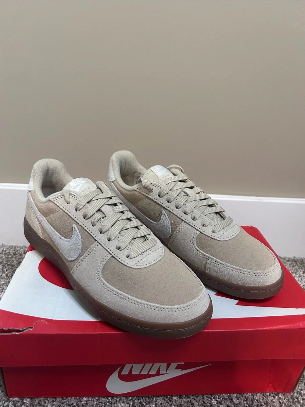 NIB Nike Field General Women's Size 8.5